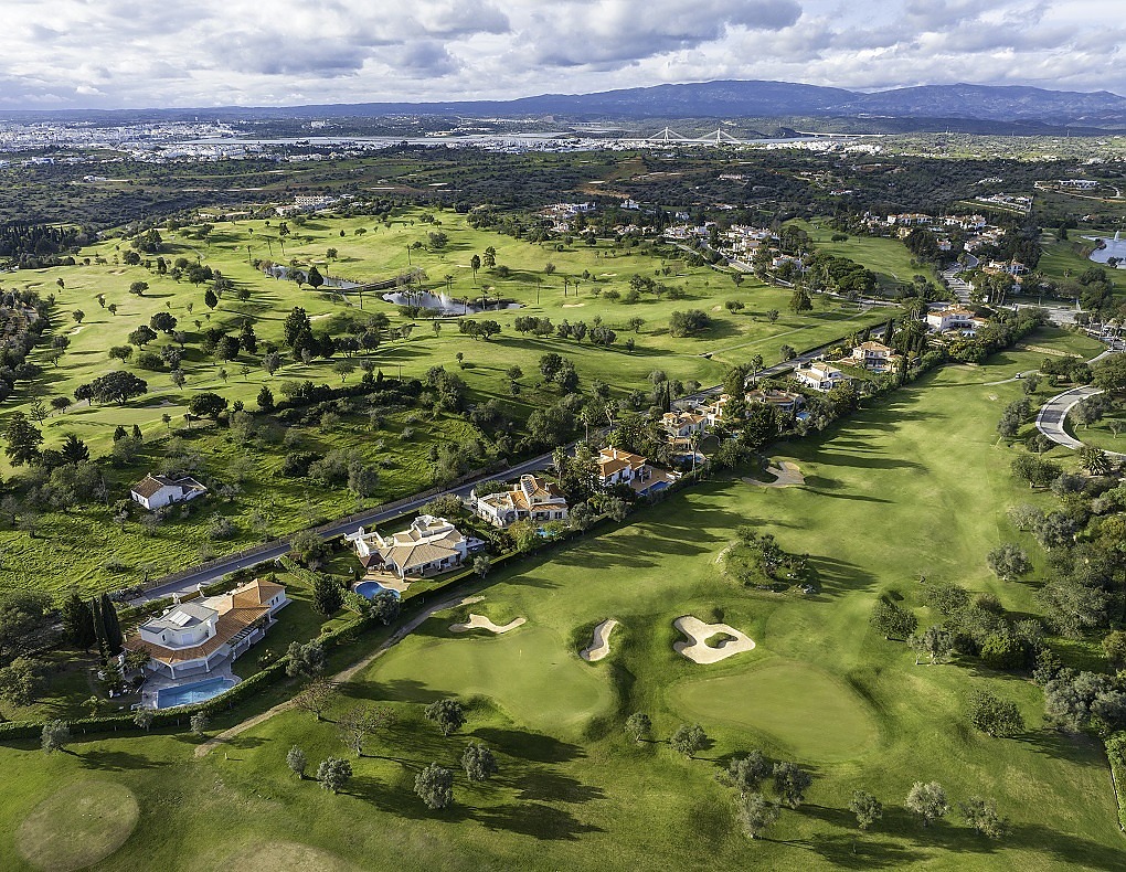 https://mail.portugalgolfcourses.info/uploads/golf-courses/Gramacho_Golf_Course_myqWwgQFGJ_20240609115147.jpg